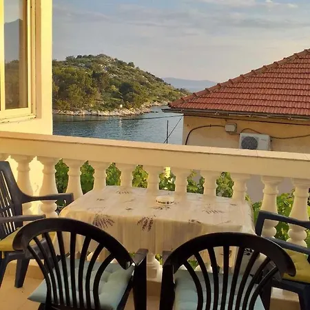 Apartment Apartment In Tribunj With Sea View, Balcony, Air Conditioning, W-Lan 5035-2 Tribunj (Sibenik-Knin)
