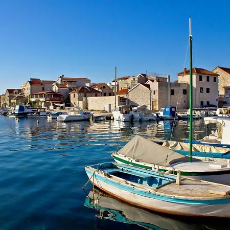 Apartment Apartment In Tribunj With Sea View, Balcony, Air Conditioning, W-Lan 5035-2 Tribunj (Sibenik-Knin)