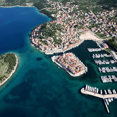 Apartment In Tribunj With Sea View, Balcony, Air Conditioning, W-Lan 5035-2 Apartment Tribunj (Sibenik-Knin)